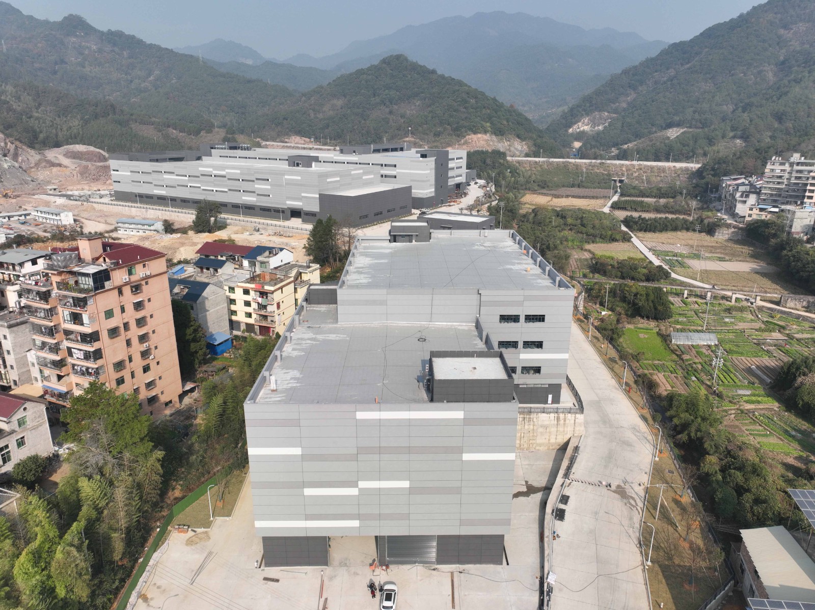 福建松溪經(jīng)濟開發(fā)區(qū)東園新型紡織專業(yè)園標準化廠房項目一期已完工,準備驗收